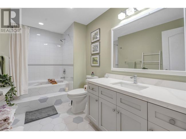 12018 Trayler Pl, House other with 3 bedrooms, 2 bathrooms and 1 parking in Summerland BC | Image 16