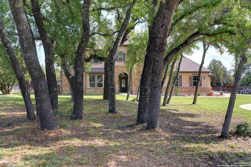 101 La Rosa Dr, Blanco, TX, 78606-5822 | Card Image