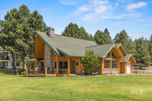 135 Par Dr, Cascade, ID, 83611-5103 | Card Image