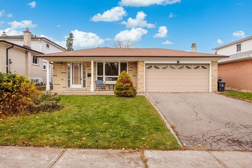 12 Wardencourt Dr, Scarborough, ON, M1T2H3 | Card Image