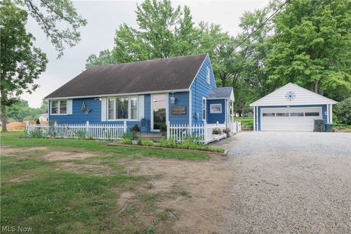 961 Wall Rd, Wadsworth, OH, 44281-9011 | Card Image