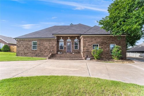 605 Roselawn St, Siloam Springs, AR, 72761-5060 | Card Image