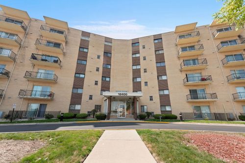 apt-109-18400 Cherry Creek Dr, Homewood, IL, 60430-2918 | Card Image