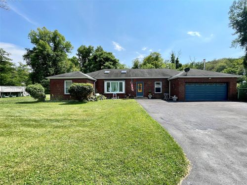 21 Mountain Rd, Cold Spring, NY, 10516-3810 | Card Image
