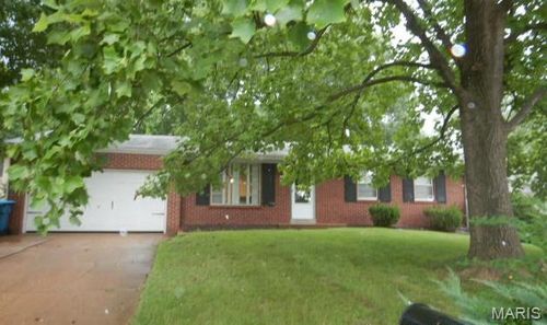 10412 Saint Ives Dr, Saint Louis, MO, 63136-2322 | Card Image