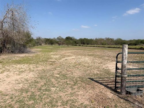 2201 E Ingle Rd, Edinburg, TX, 78542-1403 | Card Image