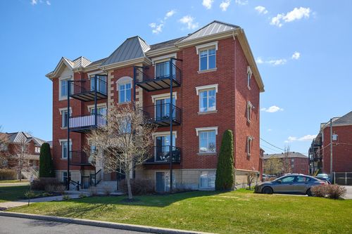 102-3030 Rue Charles-Lacoste, Longueuil, QC, J3Y0J2 | Card Image