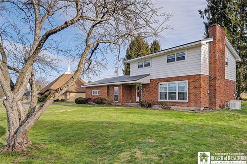 39 W Fairmount Ave, Lakewood, NY, 14750-1701 | Card Image