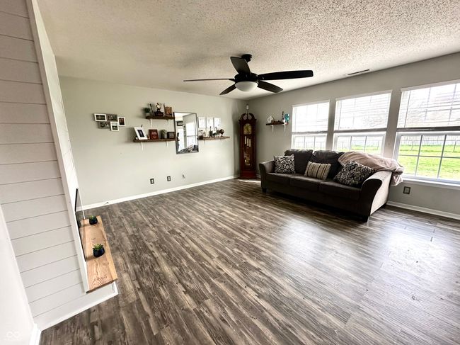 9873 Blue Ridge Way, House other with 3 bedrooms, 3 bathrooms and null parking in Indianapolis IN | Image 8