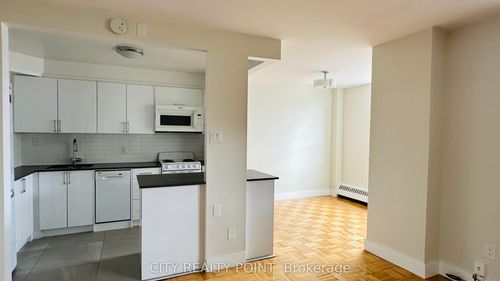 506-490 Eglinton Ave E, Toronto, ON, M4P1M4 | Card Image