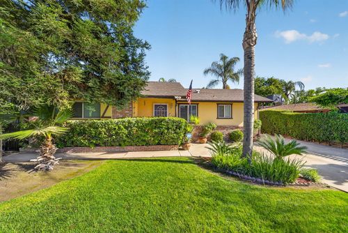 470 W Kanai Ave, Porterville, CA, 93257-2142 | Card Image