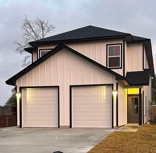 8437 Harvard St, Lumberton, TX, 77657-7966 | Card Image