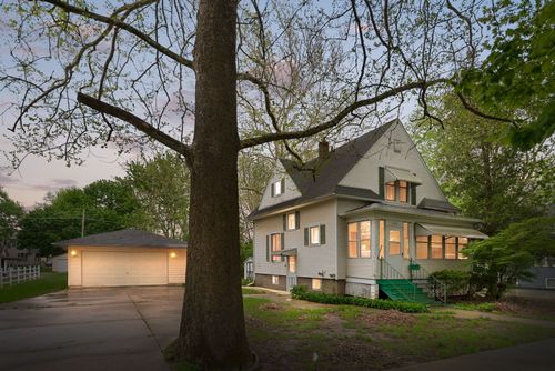508 N Walnut St, Momence, IL, 60954-1246 | Card Image