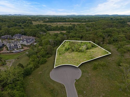 9447 Thatchbay Ct, College Grove, TN, 37046-1535 | Card Image