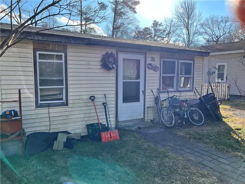 33 Beach Rd, Chepachet, RI, 02814-2801 | Card Image