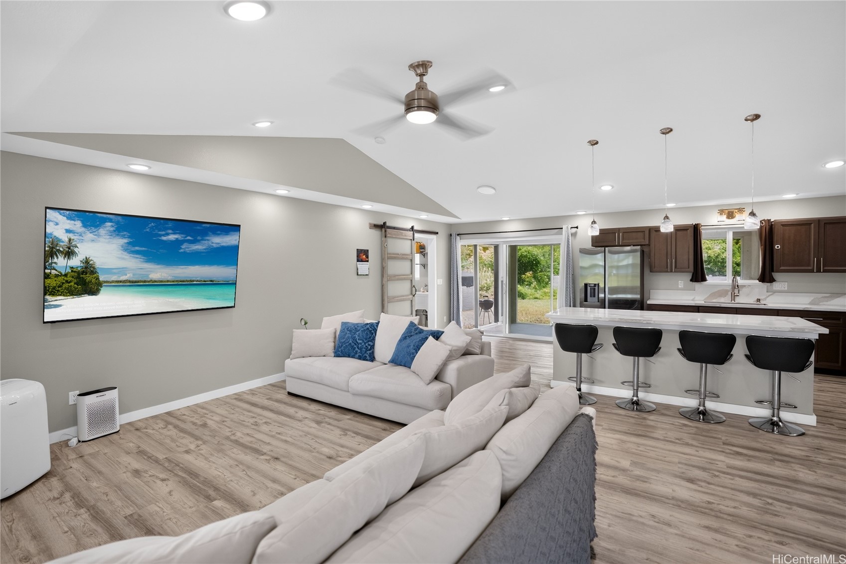 Residential in Hilo 3