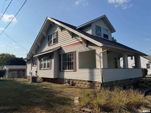 212 S Monroe St, Mackinaw, IL, 61755-7546 | Card Image