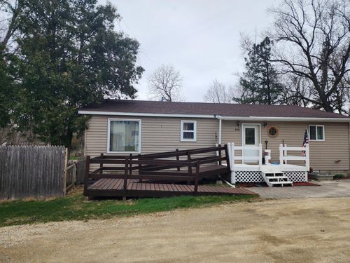 713 Home St, Kenyon, MN, 55946-1307 | Card Image