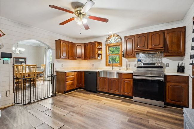 218 5 Th Ave Se, House other with 5 bedrooms, 2 bathrooms and null parking in Independence IA | Image 5