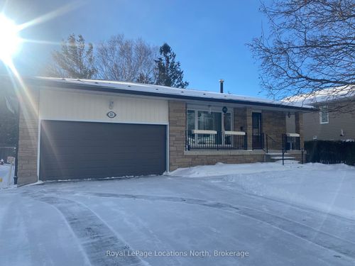 221 John St, Stayner, ON, L0M1S0 | Card Image