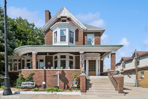 717 Pine St, Michigan City, IN, 46360-3438 | Card Image