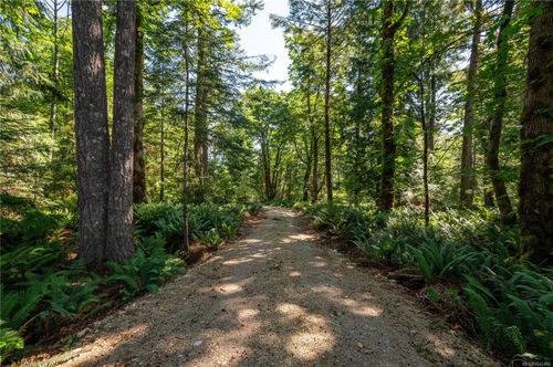 926 Fern Hill Lane, Quadra Island, BC, V0P1N0 | Card Image