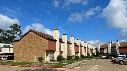 apt-75-17230 Imperial Valley Dr, Houston, TX, 77060-1556 | Card Image