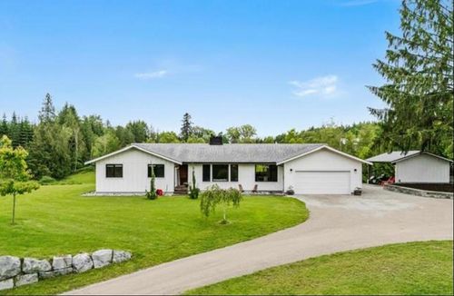 22125 102 Ave, Langley, BC, V1M3V3 | Card Image