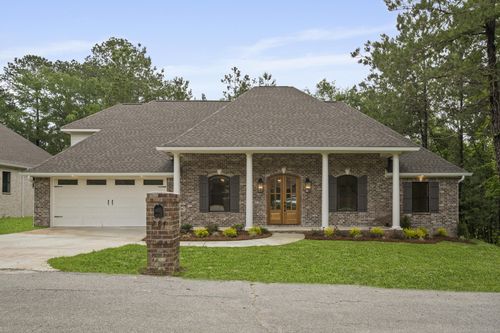 284 Morrell Cir, Hattiesburg, MS, 39402-1280 | Card Image