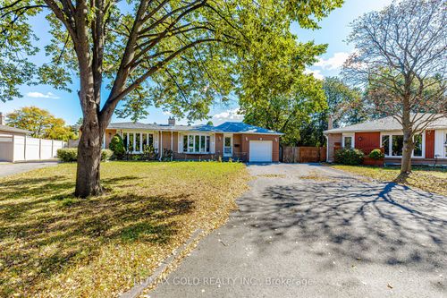 23 Brookdale Cres, Brampton, ON, L6T1M8 | Card Image