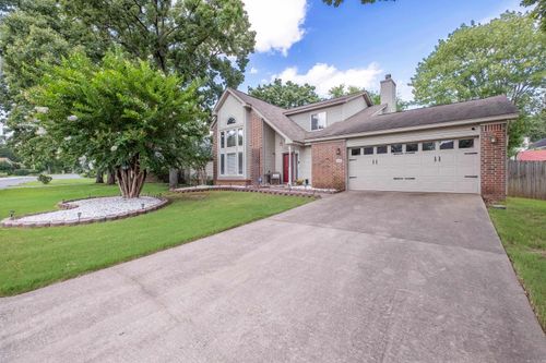 2001 Brookford Dr, Little Rock, AR, 72211-5482 | Card Image