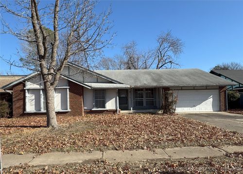 805 S Poplar Avenue, Broken Arrow, OK, 74012 | Card Image