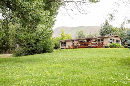 407 Broadford Rd, Bellevue, ID, 83313-5003 | Card Image