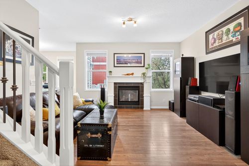 2002-1001 8 St Nw, Airdrie, AB, T4B0W3 | Card Image