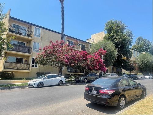 unit-314-5257 Radford Ave, Valley Village, CA, 91607-4415 | Card Image