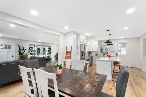 140 S Mast St, Goffstown, NH, 03045-2197 | Card Image