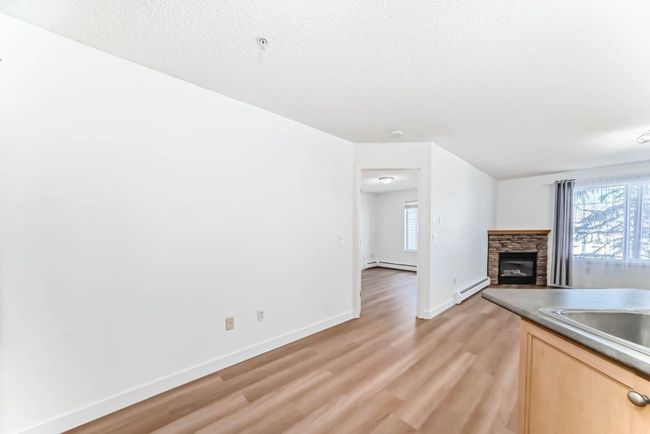 212 - 345 Rocky Vista Pk Nw, Condo with 2 bedrooms, 2 bathrooms and 1 parking in Calgary AB | Image 9