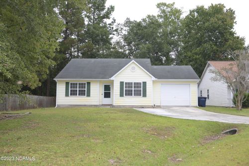 621 S Hampton Dr, Jacksonville, NC, 28546-7859 | Card Image