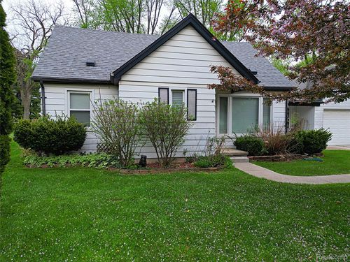 14040 Brookfield St, Livonia, MI, 48154-4114 | Card Image