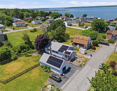 201 Randolph Ave, Tiverton, RI, 02878-1533 | Card Image