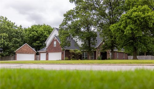 2104 Caribou Ln, Elm Springs, AR, 72762-8117 | Card Image