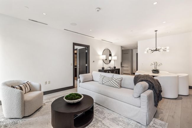 C - 141 E Meadow Dr, Condo with 2 bedrooms, 3 bathrooms and 1 parking in Vail CO | Image 9
