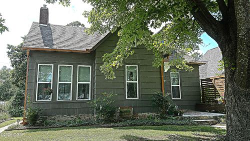 1417 S Maple St, Carthage, MO, 64836-2725 | Card Image
