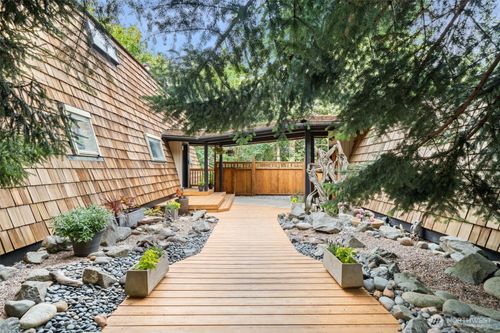 1354 Ne Hoffs Dr, Poulsbo, WA, 98370-8080 | Card Image