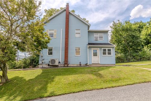 5603 Main St, Whitehall, PA, 18052-1715 | Card Image