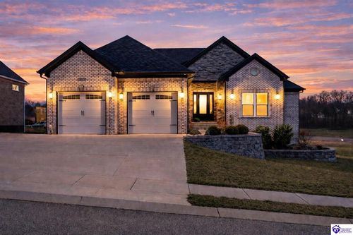 105 Bonfire Ln, Elizabethtown, KY, 42701-5550 | Card Image