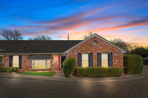 5224 Lake Shore Dr, Waco, TX, 76710-1733 | Card Image