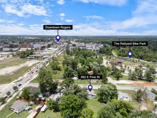 262 E Pine St, Rogers, AR, 72756-4727 | Card Image