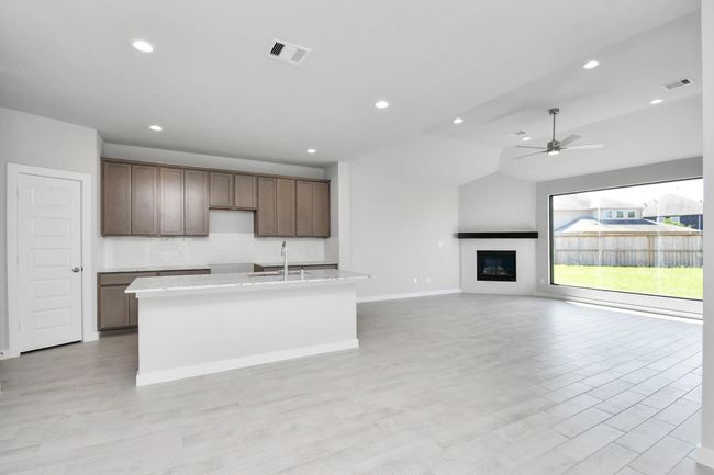 View from the breakfast nook. | Image 18