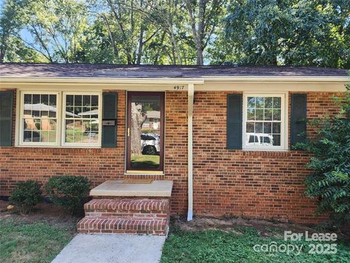 4917 Highlake Dr, Charlotte, NC, 28215-1528 | Card Image